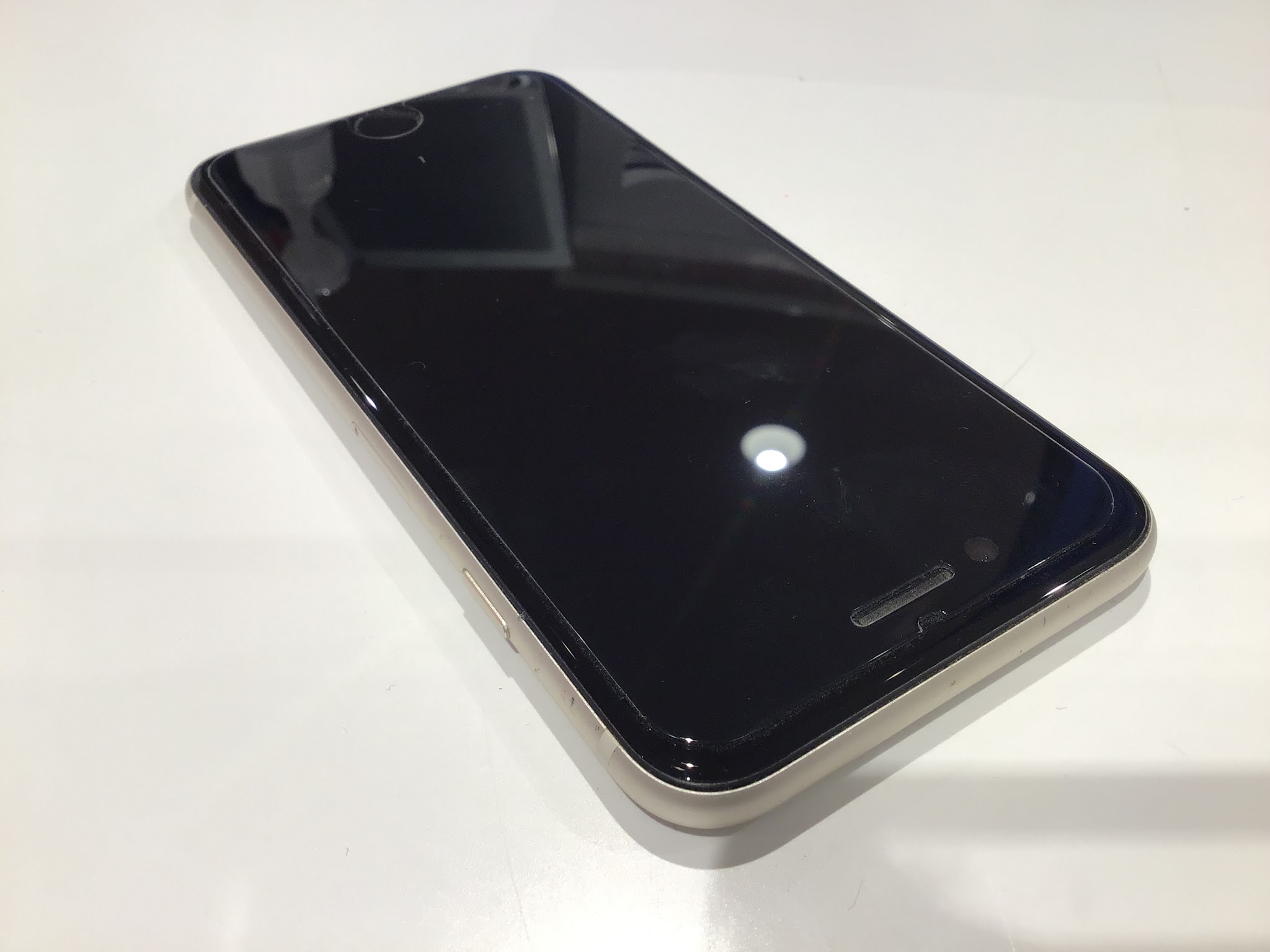 iPhoneSE第3世代のバッテリー交換はスマホ修理工房マルイ錦糸町店にお任せください！